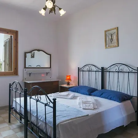Casa Vacanza Trilocale 67bis Sant'Andrea (Apulia)
